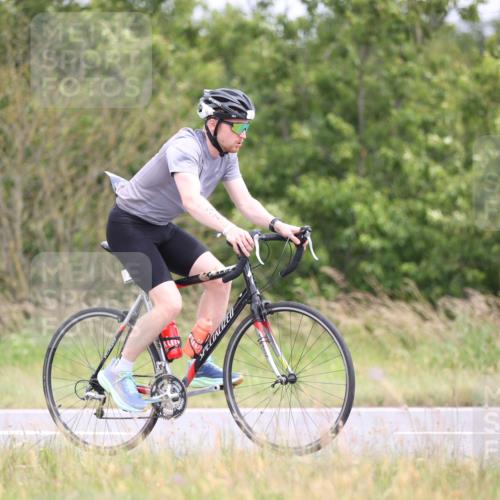 22.06.2025 - Viking Triathlon Yannick Fuchs http://msf.ph/oto/8093129 22.06.2025 13:38:41 Radfahren 31, 206 meine-sportfotos.de