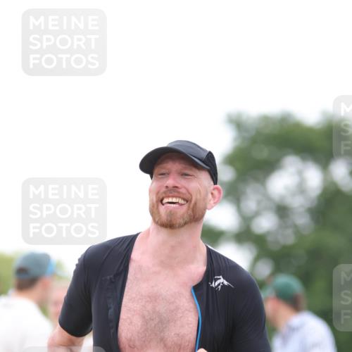 22.06.2025 - Viking Triathlon H.Heesch http://msf.ph/oto/8093152 22.06.2025 16:04:46 Laufen 342 meine-sportfotos.de