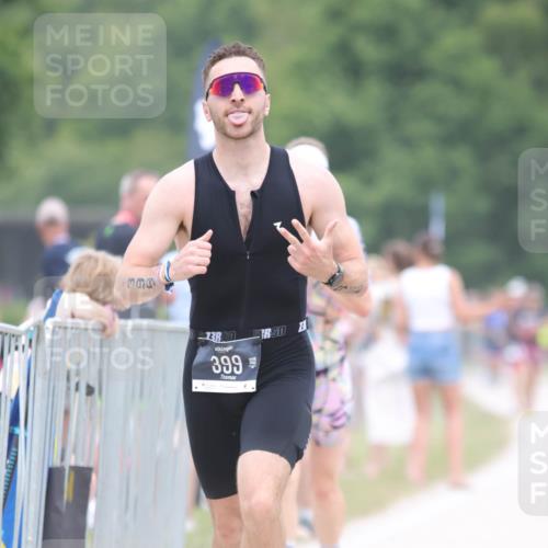 22.06.2025 - Viking Triathlon H.Heesch http://msf.ph/oto/8093153 22.06.2025 15:18:18 Laufen 175, 327, 399 meine-sportfotos.de