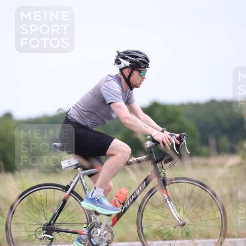 22.06.2025 - Viking Triathlon Yannick Fuchs http://msf.ph/oto/8093155 22.06.2025 13:38:42 Radfahren 31, 140, 206 meine-sportfotos.de