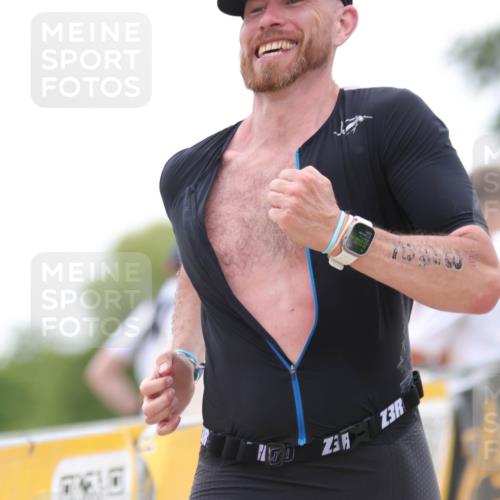 22.06.2025 - Viking Triathlon H.Heesch http://msf.ph/oto/8093162 22.06.2025 16:04:47 Laufen 342 meine-sportfotos.de
