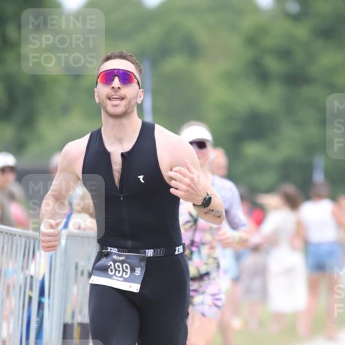22.06.2025 - Viking Triathlon H.Heesch http://msf.ph/oto/8093174 22.06.2025 15:18:18 Laufen 175, 327, 399 meine-sportfotos.de