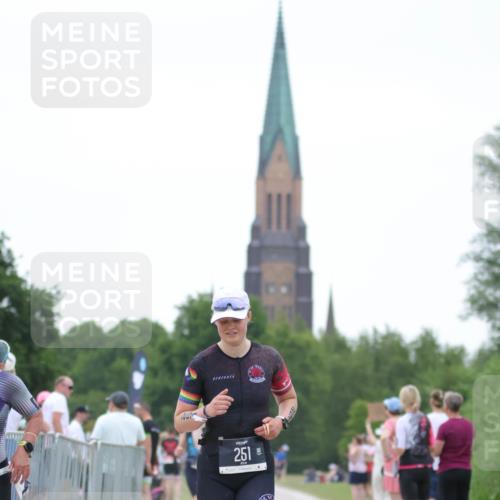 22.06.2025 - Viking Triathlon H.Heesch http://msf.ph/oto/8093181 22.06.2025 16:05:16 Laufen 136, 251, 454 meine-sportfotos.de