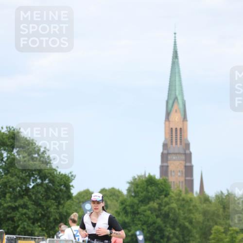 22.06.2025 - Viking Triathlon H.Heesch http://msf.ph/oto/8093187 22.06.2025 17:05:22 Laufen 431 meine-sportfotos.de