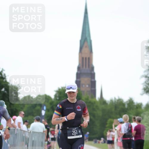 22.06.2025 - Viking Triathlon H.Heesch http://msf.ph/oto/8093188 22.06.2025 16:05:17 Laufen 136, 251, 454 meine-sportfotos.de