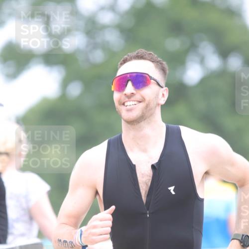 22.06.2025 - Viking Triathlon H.Heesch http://msf.ph/oto/8093235 22.06.2025 15:18:20 Laufen 29, 175, 399 meine-sportfotos.de