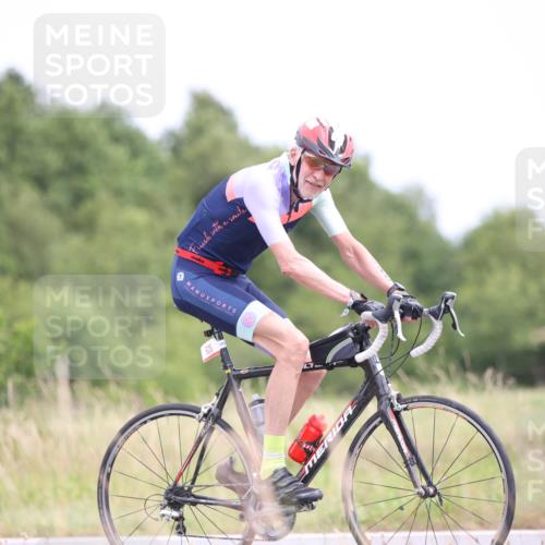 22.06.2025 - Viking Triathlon Yannick Fuchs http://msf.ph/oto/8093313 22.06.2025 13:38:55 Radfahren 140, 625 meine-sportfotos.de