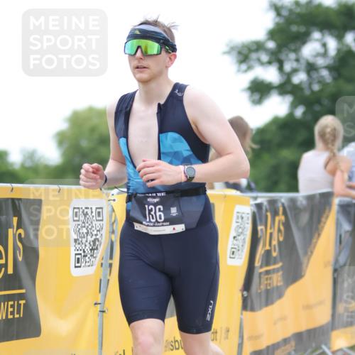 22.06.2025 - Viking Triathlon H.Heesch http://msf.ph/oto/8093350 22.06.2025 16:05:23 Laufen 136 meine-sportfotos.de