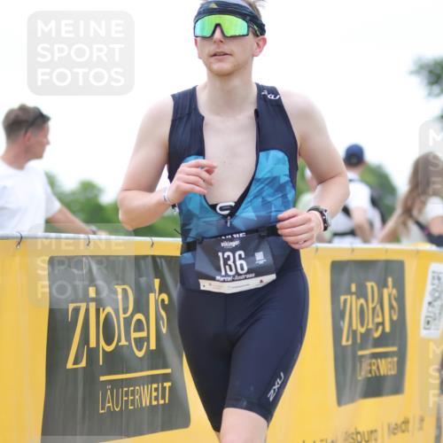 22.06.2025 - Viking Triathlon H.Heesch http://msf.ph/oto/8093390 22.06.2025 16:05:24 Laufen 136 meine-sportfotos.de