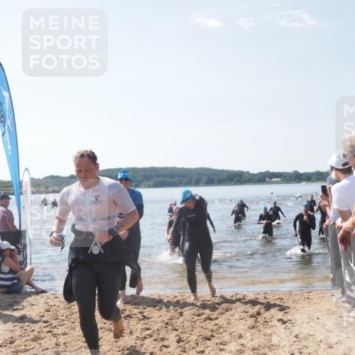 22.06.2025 - Viking Triathlon MichiJ http://msf.ph/oto/8093391 22.06.2025 10:39:35 Schwimmen 25, 29, 86, 93, 117, 138, 150, 244, 298, 324, 337, 474, 529 meine-sportfotos.de
