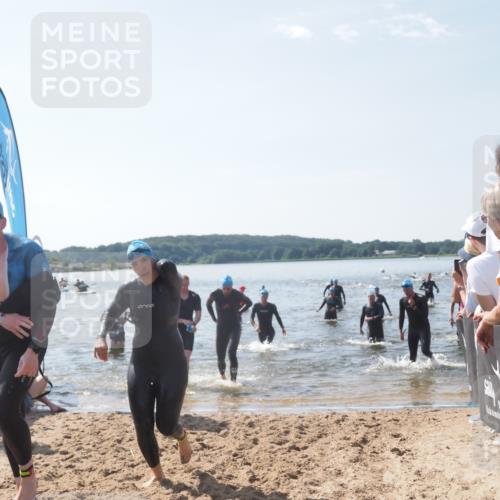 22.06.2025 - Viking Triathlon MichiJ http://msf.ph/oto/8093427 22.06.2025 10:39:37 Schwimmen 25, 29, 86, 93, 117, 138, 150, 244, 298, 324, 337, 423, 529 meine-sportfotos.de