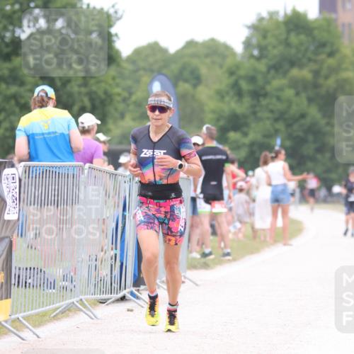 22.06.2025 - Viking Triathlon H.Heesch http://msf.ph/oto/8093433 22.06.2025 15:18:39 Laufen 72, 453 meine-sportfotos.de