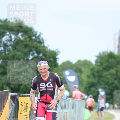 22.06.2025 - Viking Triathlon H.Heesch http://msf.ph/oto/8093643 22.06.2025 17:09:15 Laufen 493 meine-sportfotos.de