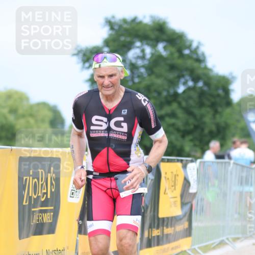 22.06.2025 - Viking Triathlon H.Heesch http://msf.ph/oto/8093675 22.06.2025 17:09:17 Laufen 246, 493 meine-sportfotos.de