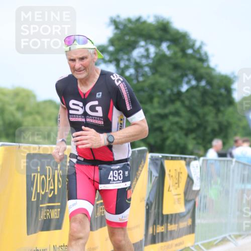 22.06.2025 - Viking Triathlon H.Heesch http://msf.ph/oto/8093707 22.06.2025 17:09:17 Laufen 246, 493 meine-sportfotos.de