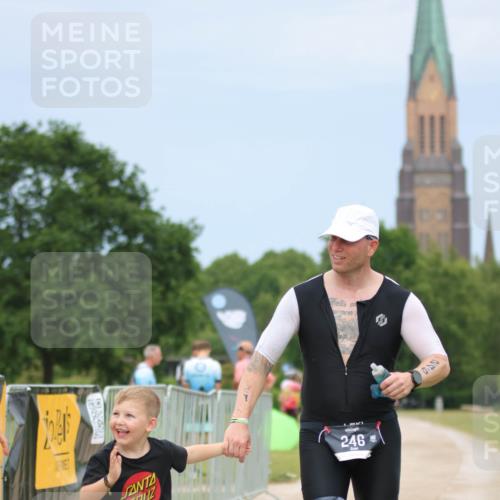 22.06.2025 - Viking Triathlon H.Heesch http://msf.ph/oto/8093749 22.06.2025 17:09:23 Laufen 246, 493 meine-sportfotos.de