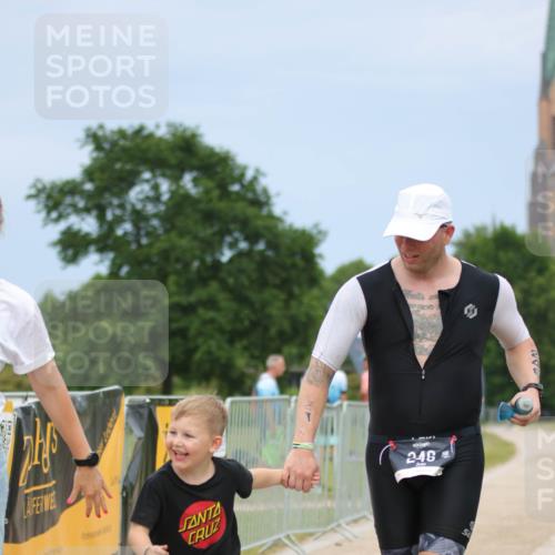 22.06.2025 - Viking Triathlon H.Heesch http://msf.ph/oto/8093811 22.06.2025 17:09:24 Laufen 246 meine-sportfotos.de