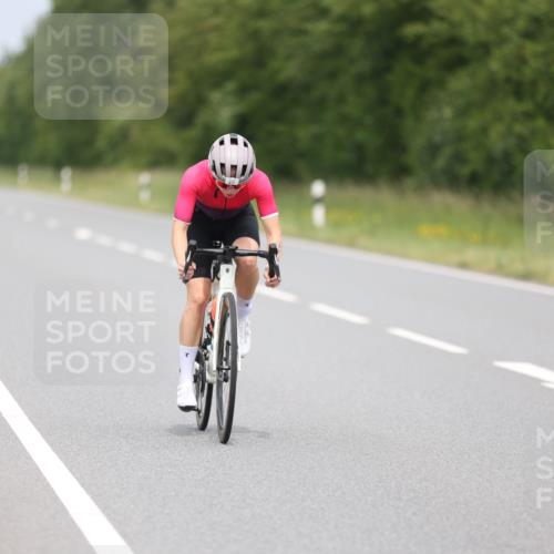 22.06.2025 - Viking Triathlon Yannick Fuchs http://msf.ph/oto/8093813 22.06.2025 13:42:22 Radfahren 472 meine-sportfotos.de
