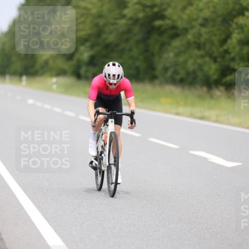 22.06.2025 - Viking Triathlon Yannick Fuchs http://msf.ph/oto/8093827 22.06.2025 13:42:23 Radfahren 472 meine-sportfotos.de