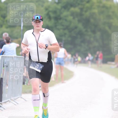 22.06.2025 - Viking Triathlon H.Heesch http://msf.ph/oto/8093828 22.06.2025 15:19:17 Laufen 21, 358, 387 meine-sportfotos.de