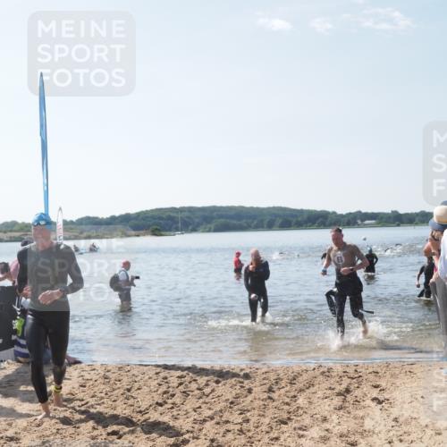 22.06.2025 - Viking Triathlon MichiJ http://msf.ph/oto/8093833 22.06.2025 10:39:57 Schwimmen 283, 423, 437, 518, 538 meine-sportfotos.de