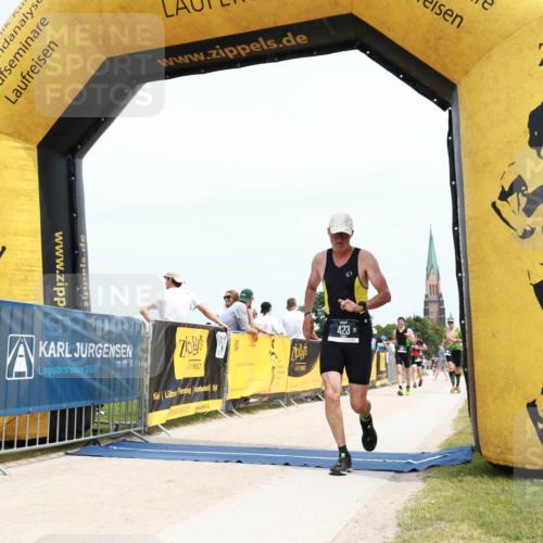 22.06.2025 - Viking Triathlon H.Heesch http://msf.ph/oto/8093834 22.06.2025 13:58:27 Laufen 76, 304, 423 meine-sportfotos.de