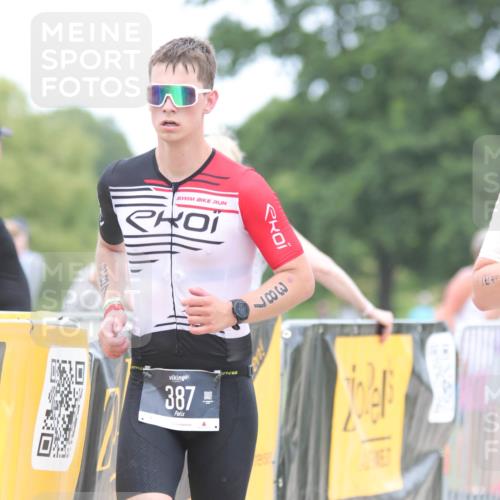 22.06.2025 - Viking Triathlon H.Heesch http://msf.ph/oto/8093868 22.06.2025 15:19:18 Laufen 21, 358, 387 meine-sportfotos.de