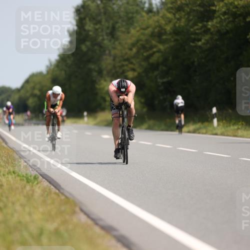 22.06.2025 - Viking Triathlon Yannick Fuchs http://msf.ph/oto/8093910 22.06.2025 11:19:32 Radfahren 255, 349 meine-sportfotos.de