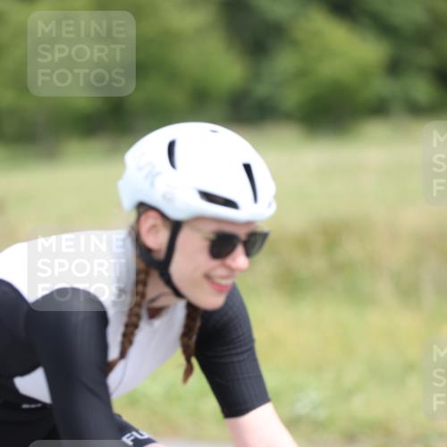 22.06.2025 - Viking Triathlon Yannick Fuchs http://msf.ph/oto/8093949 22.06.2025 13:44:04 Radfahren 431 meine-sportfotos.de