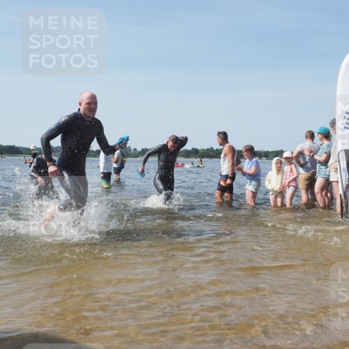 22.06.2025 - Viking Triathlon KatJ http://msf.ph/oto/8094044 22.06.2025 10:29:28 Schwimmen 6, 11, 30, 33, 243, 612 meine-sportfotos.de