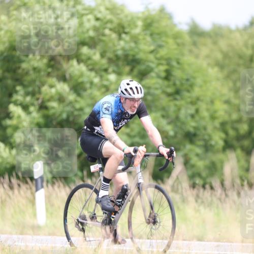 22.06.2025 - Viking Triathlon Yannick Fuchs http://msf.ph/oto/8094052 22.06.2025 13:44:22 Radfahren 165, 634 meine-sportfotos.de