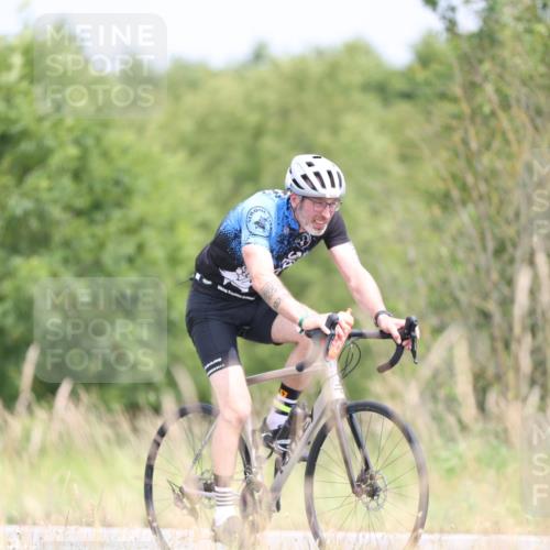 22.06.2025 - Viking Triathlon Yannick Fuchs http://msf.ph/oto/8094069 22.06.2025 13:44:22 Radfahren 165, 634 meine-sportfotos.de