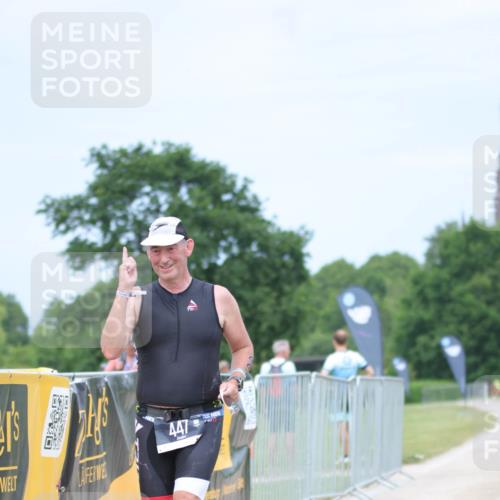 22.06.2025 - Viking Triathlon H.Heesch http://msf.ph/oto/8094072 22.06.2025 17:17:40 Laufen 447 meine-sportfotos.de