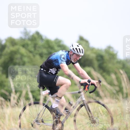 22.06.2025 - Viking Triathlon Yannick Fuchs http://msf.ph/oto/8094127 22.06.2025 13:44:23 Radfahren 165, 634 meine-sportfotos.de