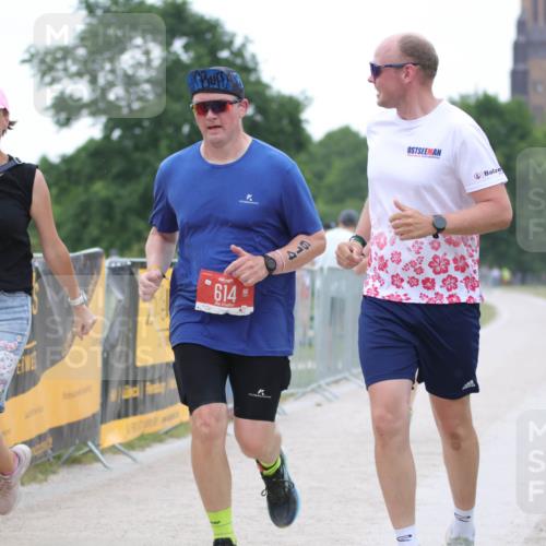 22.06.2025 - Viking Triathlon H.Heesch http://msf.ph/oto/8094136 22.06.2025 16:06:17 Laufen 336, 614 meine-sportfotos.de
