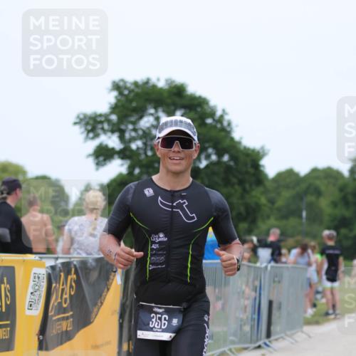 22.06.2025 - Viking Triathlon H.Heesch http://msf.ph/oto/8094153 22.06.2025 15:20:48 Laufen 356 meine-sportfotos.de