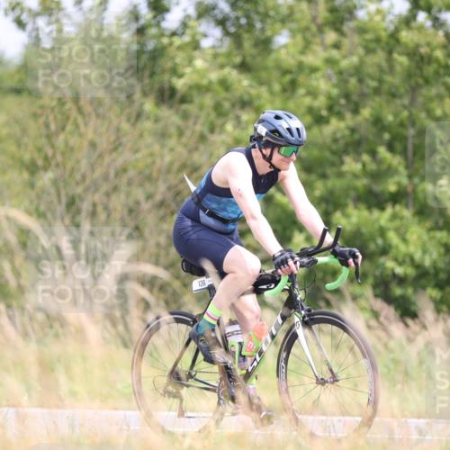 22.06.2025 - Viking Triathlon Yannick Fuchs http://msf.ph/oto/8094160 22.06.2025 13:44:48 Radfahren 136 meine-sportfotos.de