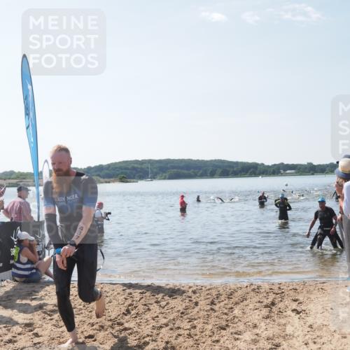 22.06.2025 - Viking Triathlon MichiJ http://msf.ph/oto/8094167 22.06.2025 10:40:02 Schwimmen 248, 283, 437, 538 meine-sportfotos.de