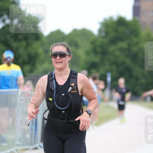 22.06.2025 - Viking Triathlon H.Heesch http://msf.ph/oto/8094184 22.06.2025 15:21:12 Laufen 16 meine-sportfotos.de