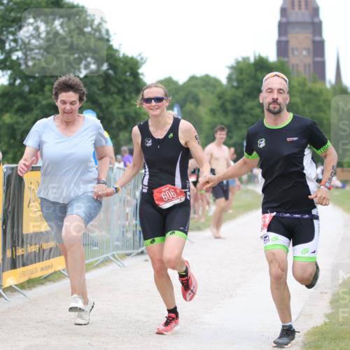 22.06.2025 - Viking Triathlon H.Heesch http://msf.ph/oto/8094214 22.06.2025 15:21:21 Laufen 606, 619 meine-sportfotos.de