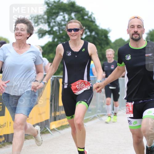 22.06.2025 - Viking Triathlon H.Heesch http://msf.ph/oto/8094222 22.06.2025 15:21:21 Laufen 606, 619 meine-sportfotos.de