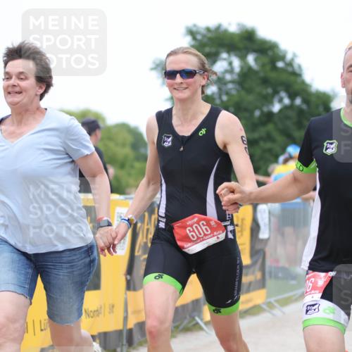 22.06.2025 - Viking Triathlon H.Heesch http://msf.ph/oto/8094225 22.06.2025 15:21:22 Laufen 606, 619 meine-sportfotos.de