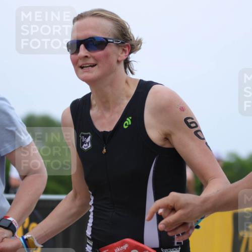 22.06.2025 - Viking Triathlon H.Heesch http://msf.ph/oto/8094247 22.06.2025 15:21:23 Laufen 606, 619 meine-sportfotos.de