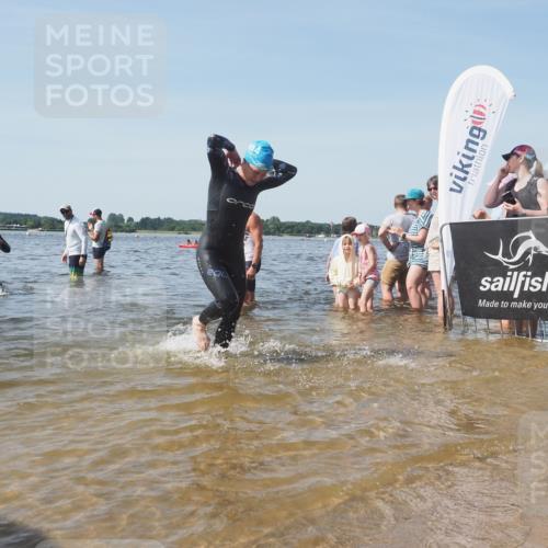22.06.2025 - Viking Triathlon KatJ http://msf.ph/oto/8094273 22.06.2025 10:29:31 Schwimmen 6, 30, 33, 243, 612 meine-sportfotos.de