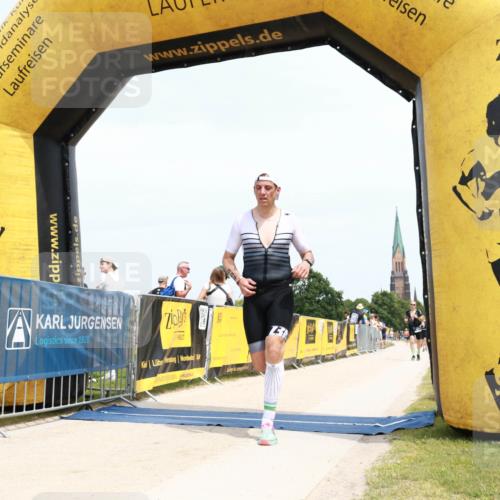 22.06.2025 - Viking Triathlon H.Heesch http://msf.ph/oto/8094287 22.06.2025 14:03:24 Laufen 444 meine-sportfotos.de