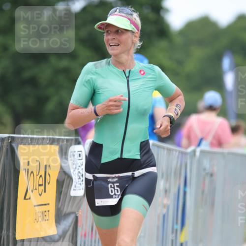 22.06.2025 - Viking Triathlon H.Heesch http://msf.ph/oto/8094339 22.06.2025 15:22:07 Laufen 65, 121 meine-sportfotos.de