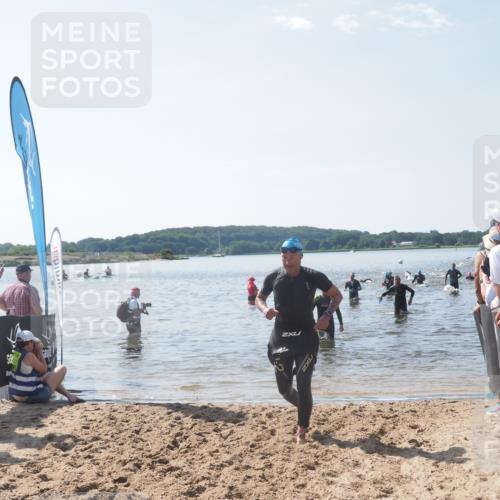 22.06.2025 - Viking Triathlon MichiJ http://msf.ph/oto/8094367 22.06.2025 10:40:07 Schwimmen 248, 283, 394, 538, 553 meine-sportfotos.de