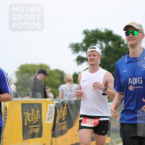 22.06.2025 - Viking Triathlon H.Heesch http://msf.ph/oto/8094414 22.06.2025 15:22:37 Laufen 658 meine-sportfotos.de