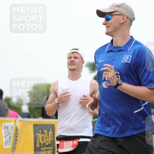 22.06.2025 - Viking Triathlon H.Heesch http://msf.ph/oto/8094428 22.06.2025 15:22:37 Laufen 658 meine-sportfotos.de
