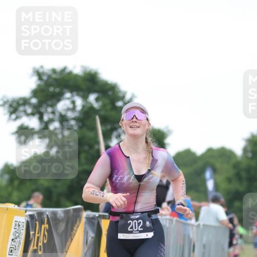 22.06.2025 - Viking Triathlon H.Heesch http://msf.ph/oto/8094465 22.06.2025 16:07:19 Laufen 202 meine-sportfotos.de